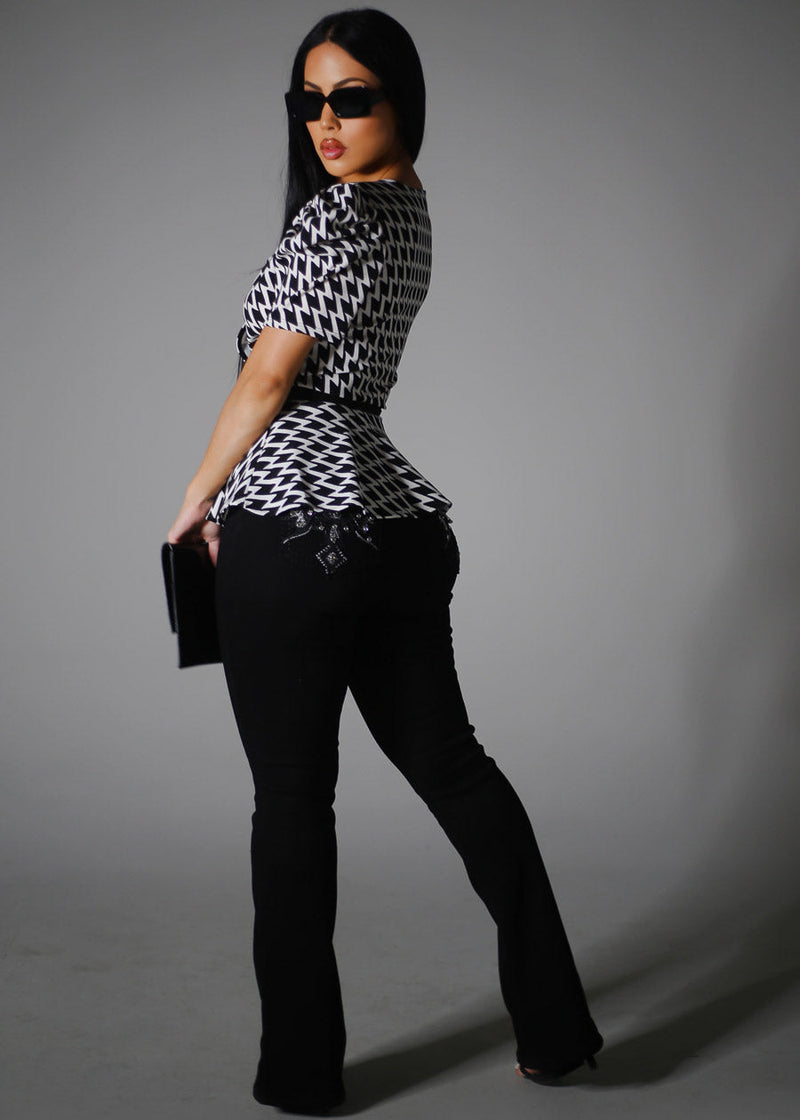Super High Waist Black Bootcut Jeans w Back Pocket Design