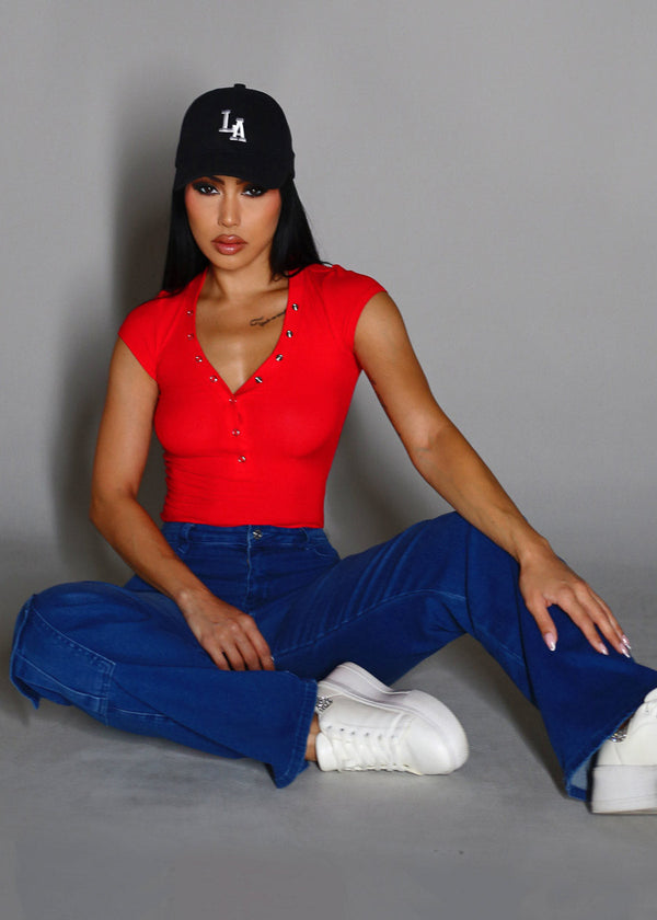 Short Sleeve Vneck Ribbed Stretch Top Red